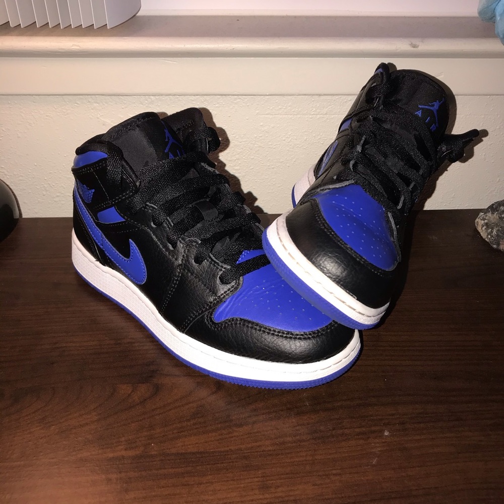 Jordan 1 GS Black Hyper Royal
